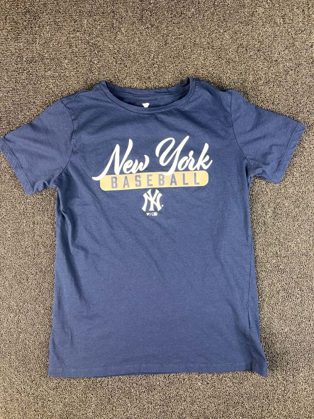 Fanatics New York Yankees T-Shirt Size M Blue Graphic Baseball Top